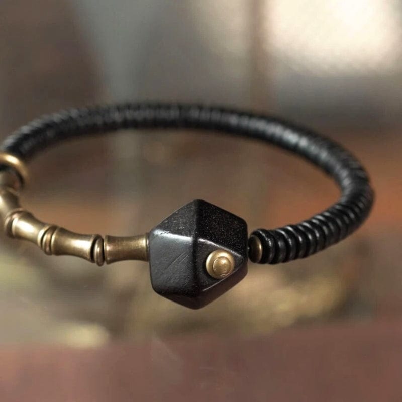 Nimba - Bracelet en cuivre martelé et ébène noir