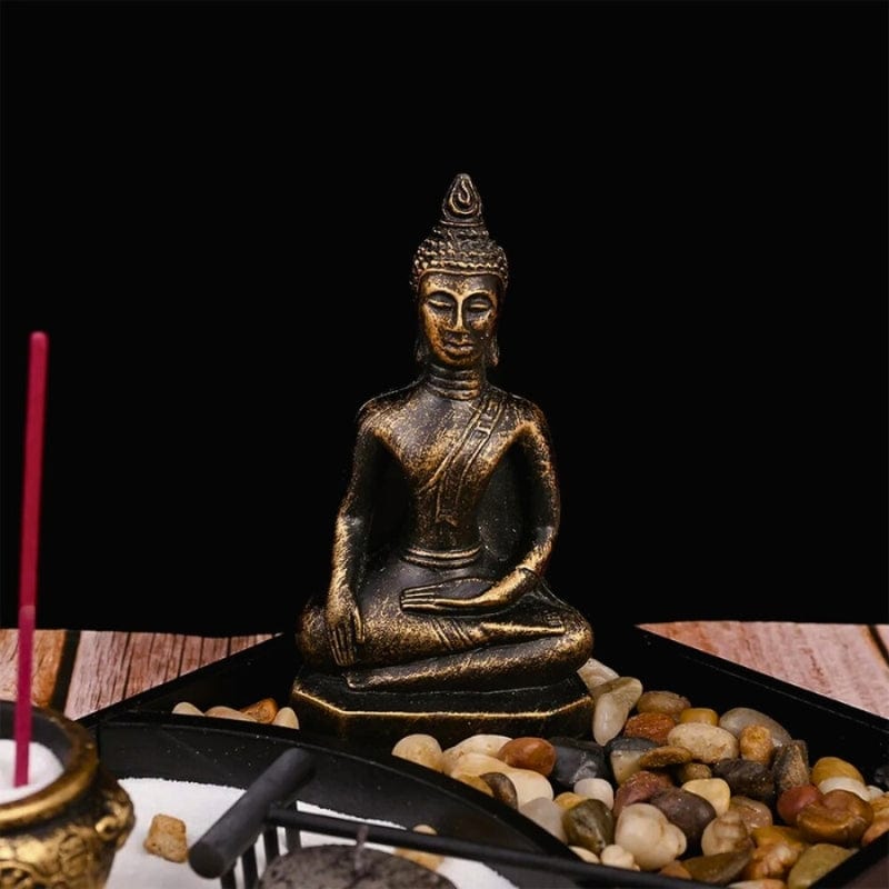 Jardin Zen avec Statue de Bouddha, Porte-Bougie et Brûleur d’Encens Jardin zen