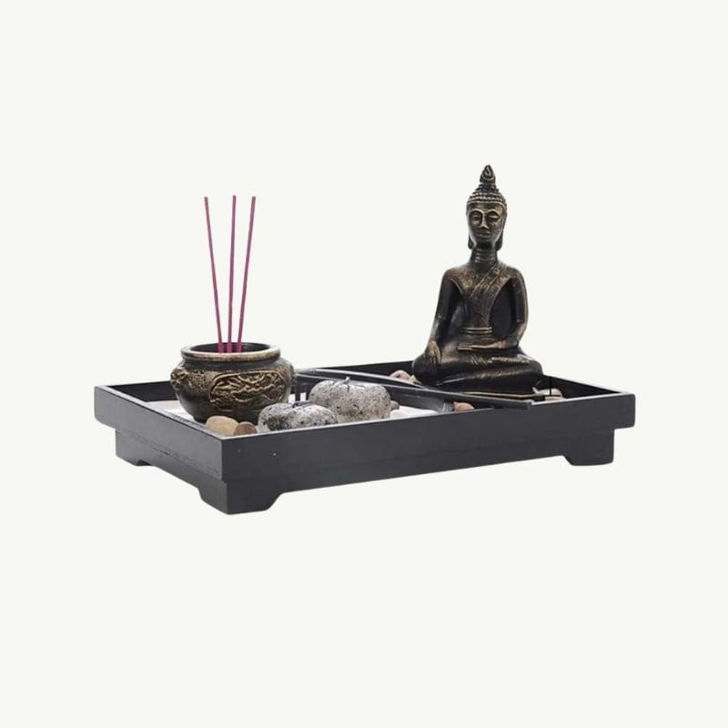 Jardin Zen avec Statue de Bouddha, Porte-Bougie et Brûleur d’Encens Jardin zen